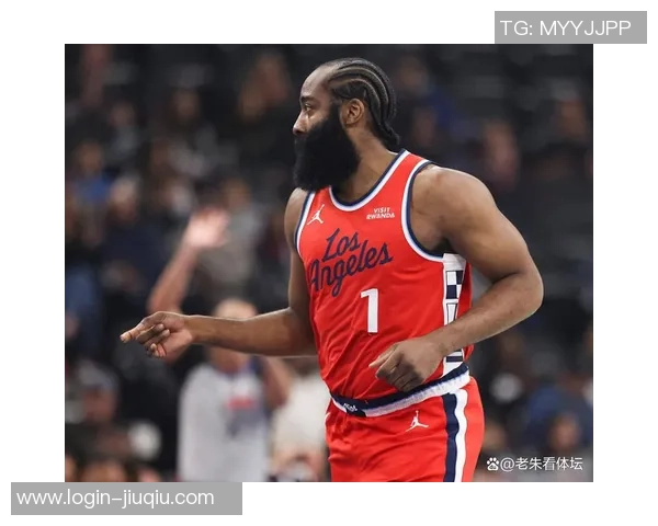 快船在绝境中逆袭灰熊上演惊天逆转全场观众为之震撼